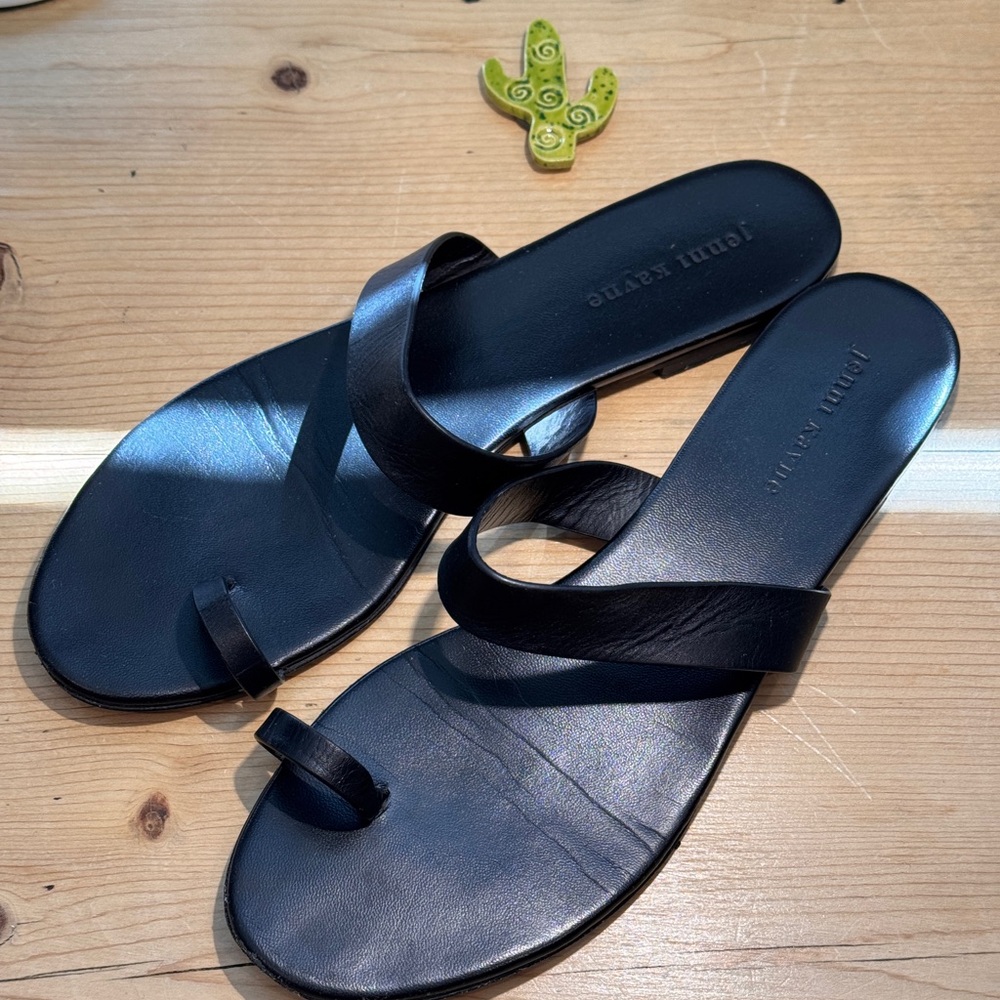 Jenni Kayne Black Strap Leather Sandals Size 41 10 Women  EUC